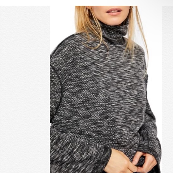 NWT Free People Oversized Side Slits Turtleneck Sweater - Picture 4 of 5